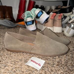 Lucky Brand Women's Beige Suede Loafers